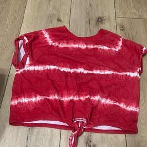 Red and White Old Navy Tshirt Front Tie- Size S